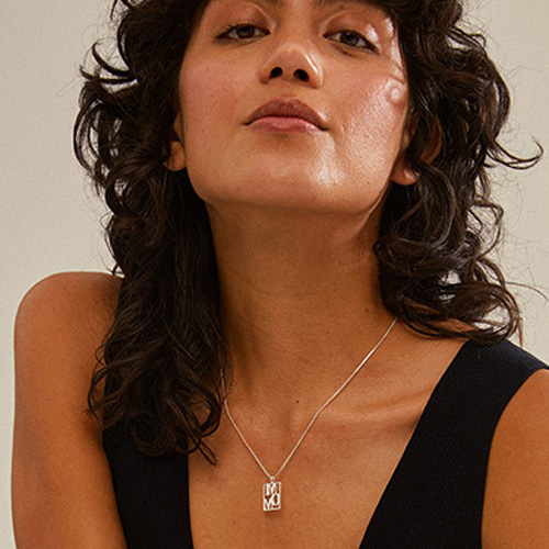 Necklaces with pendants