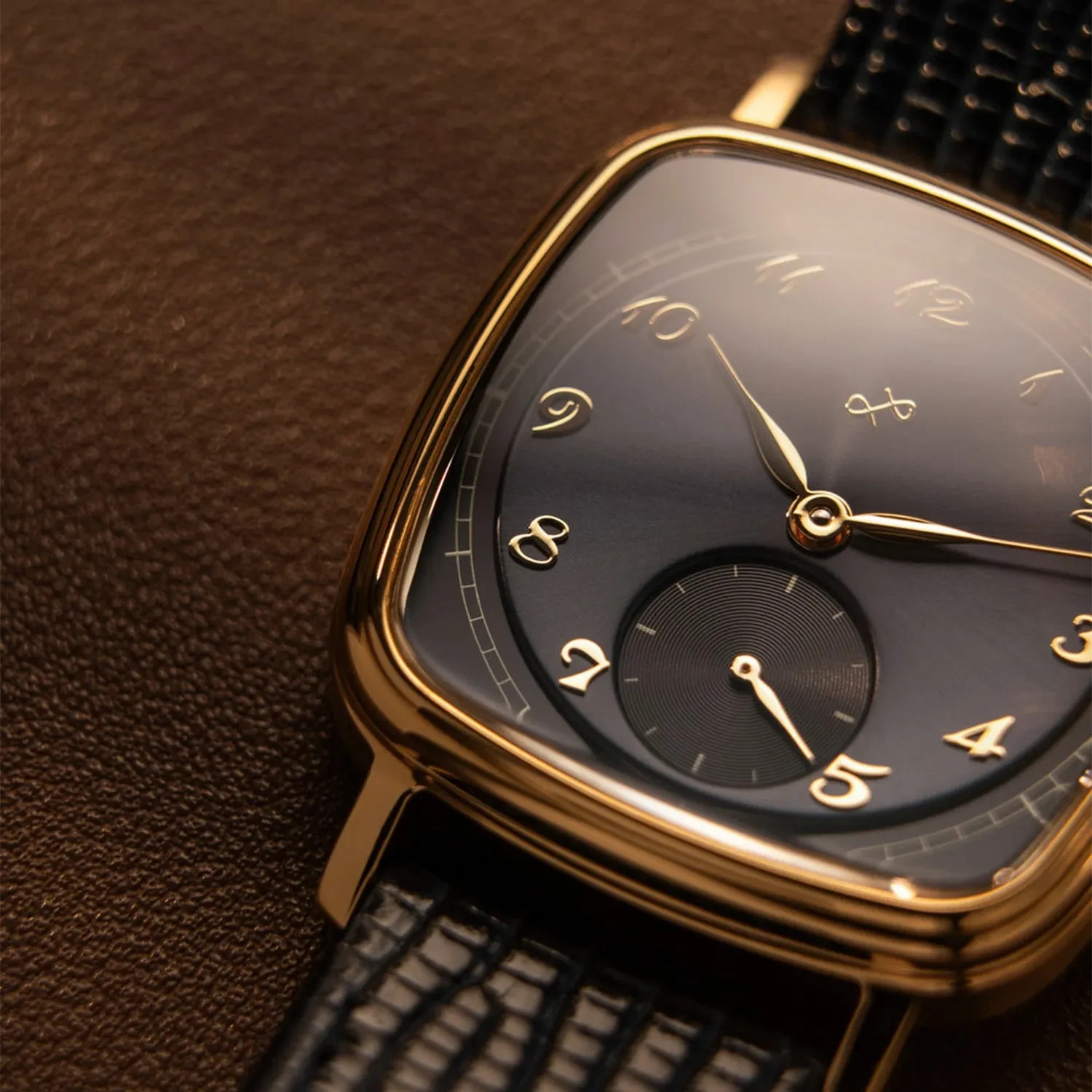 AV86 About Vintage 1954 Amalfi Mechanical 150228