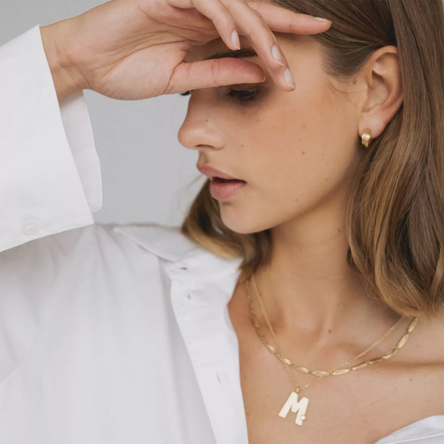 Dulong Vega Relief Earrings 18 Gold VEG1-A1550 Ditur