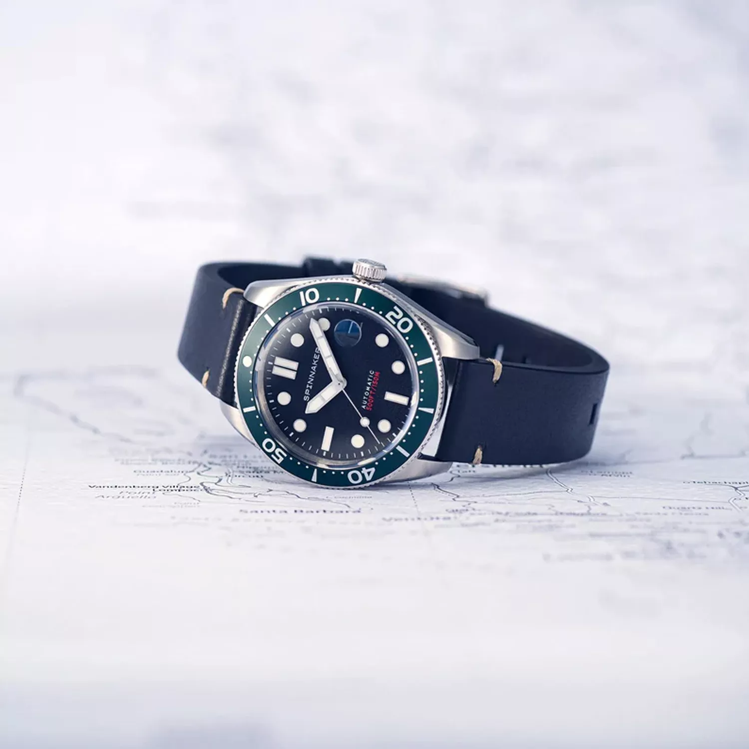 Spinnaker Croft Mid-Size Nomad SP-5100-02 Ditur