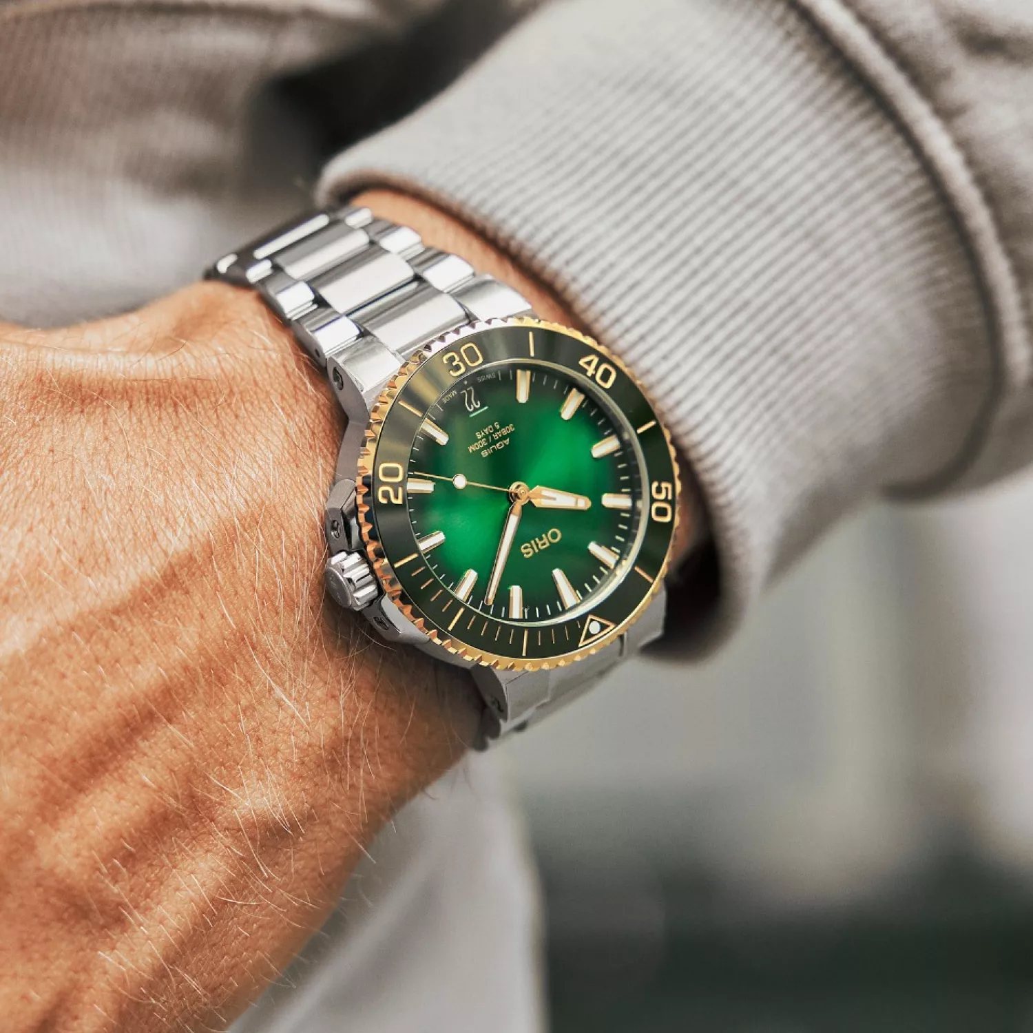 ORIS Aquis Date 400 41,5mm 01-400-7769-6357-07-8-22-09P