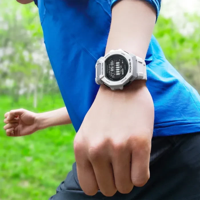 Casio G-Squad GBD-300-7ER - Ditur