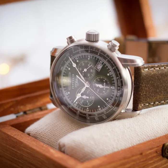 Montre Zeppelin 100 Years - Boîtier Acier Argenté, Bracelet Cuir Vert - Style Aviateur - Quartz - Pour Homme