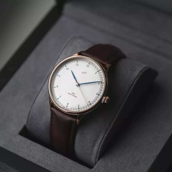 AV86 About Vintage 1969 Vintage 36mm 320164 - Ditur