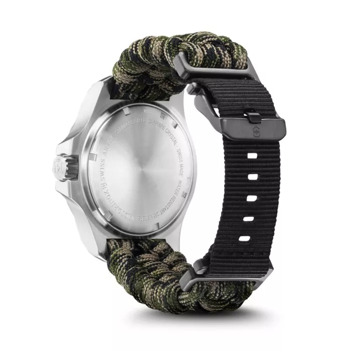 VICTORINOX　I.N.O.X.　PROFESSIONAL DIVER　J Victorinox I.N.O.X. Professional Diver in I.N.O.X.