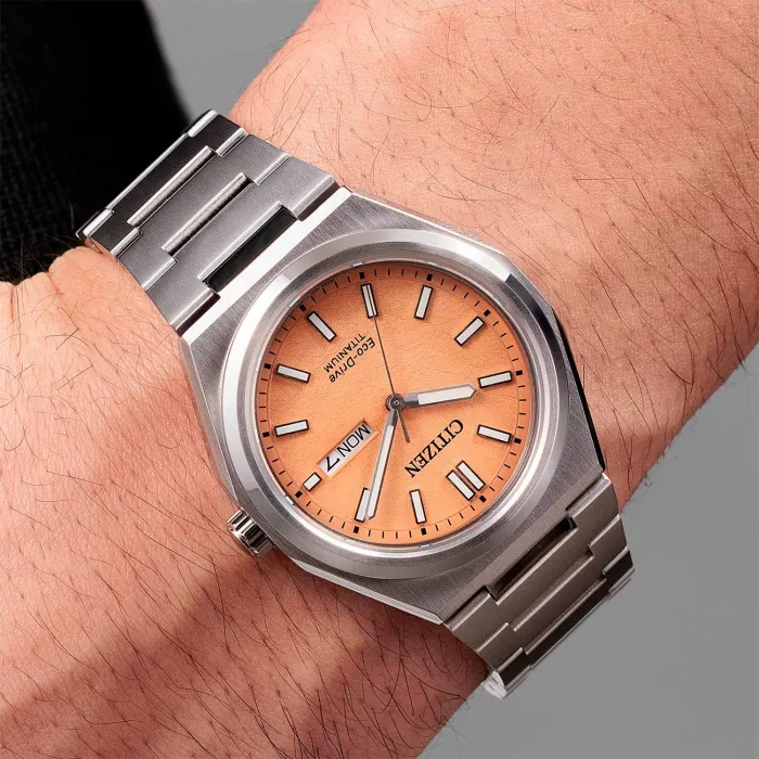 Citizen Eco-Drive Titanium AW0130-85ZE - Ditur
