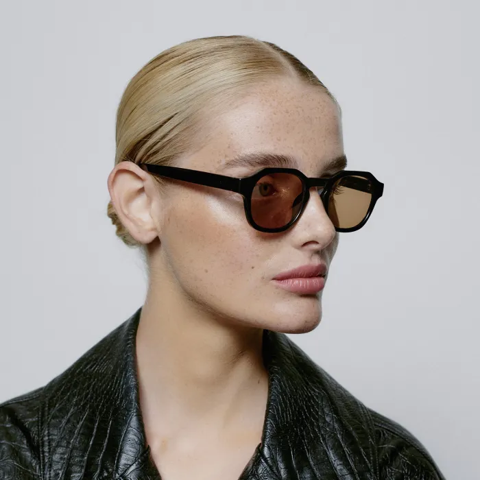 Cassedy ブラックメガネ 58-23-146 A. Kjærbede Zan Sunglasses KL2318-001 - Ditur